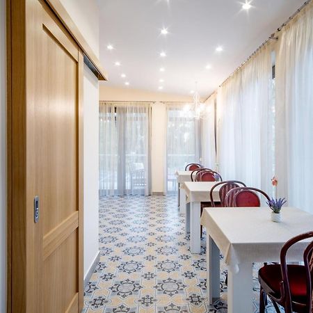 Kiss-Henezi Guest House Keszthely Exterior photo