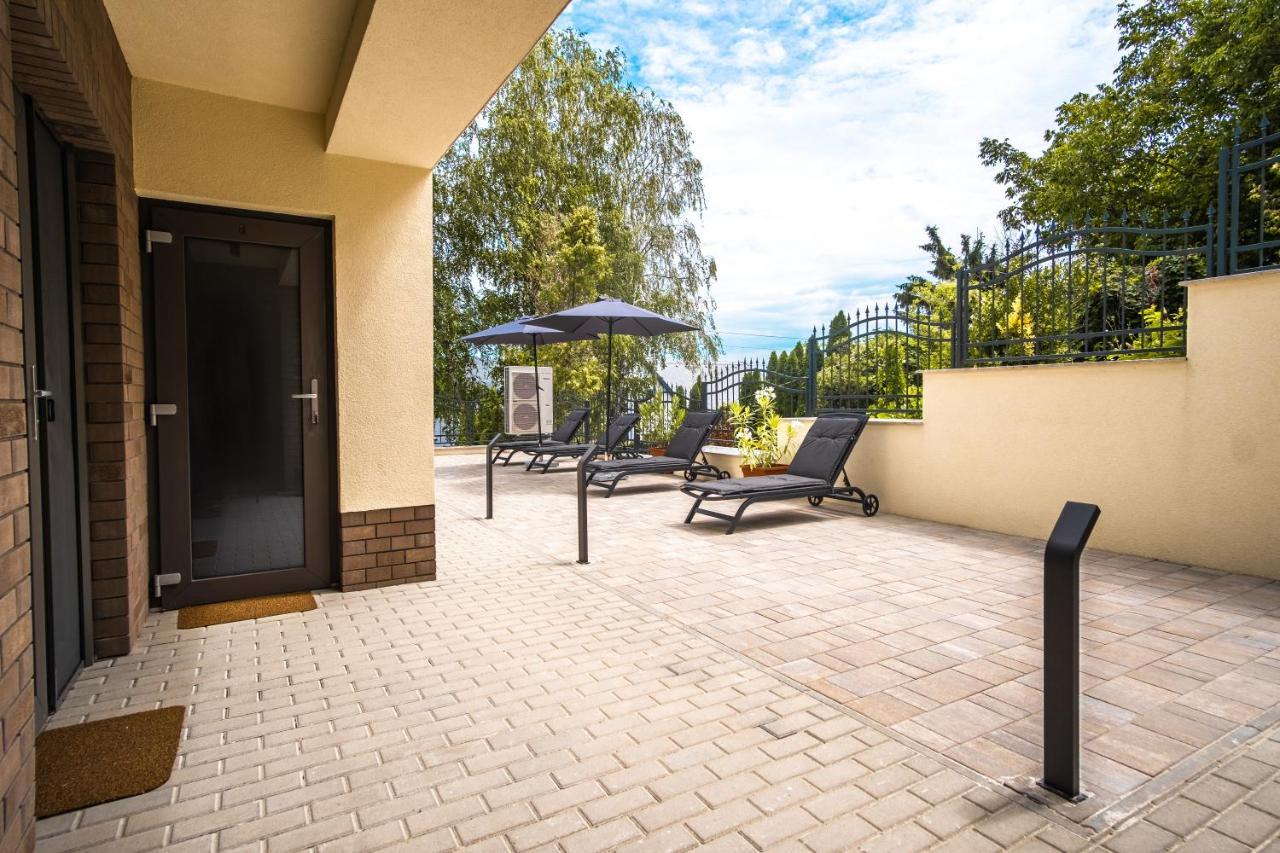 Kiss-Henezi Guest House Keszthely Exterior photo