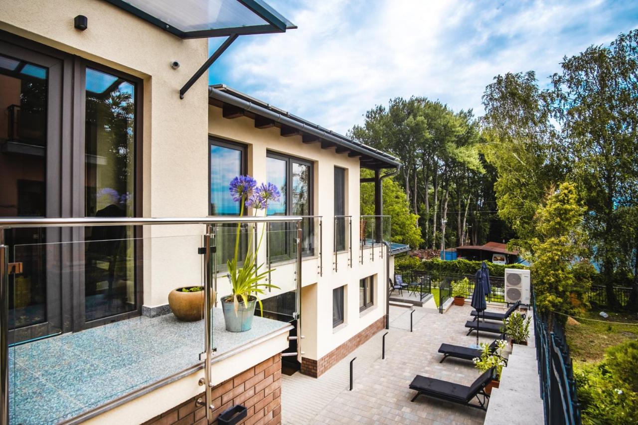Kiss-Henezi Guest House Keszthely Exterior photo