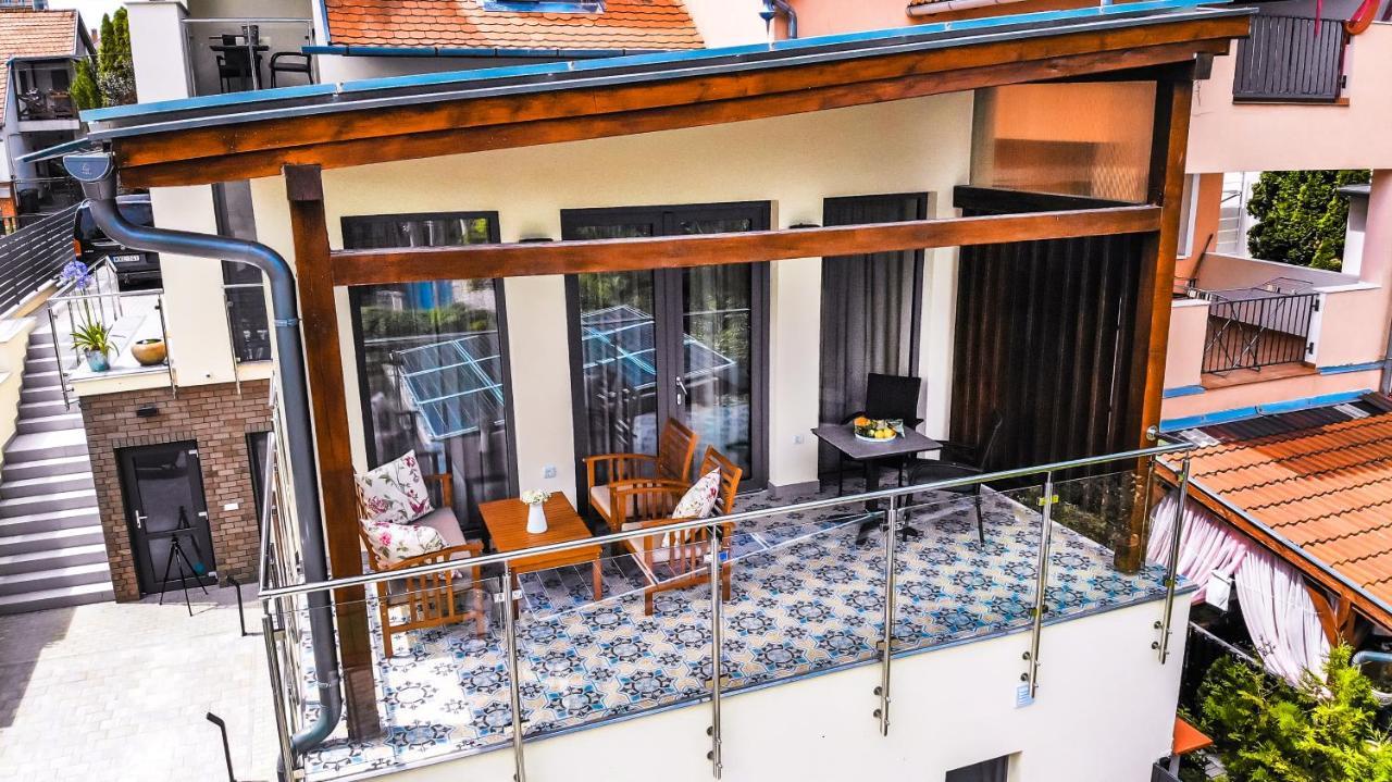 Kiss-Henezi Guest House Keszthely Exterior photo