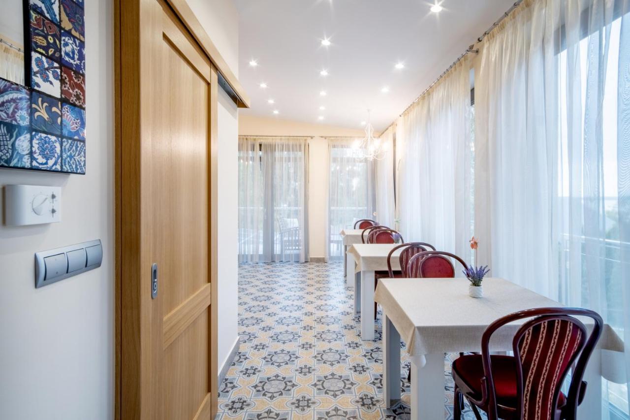 Kiss-Henezi Guest House Keszthely Exterior photo