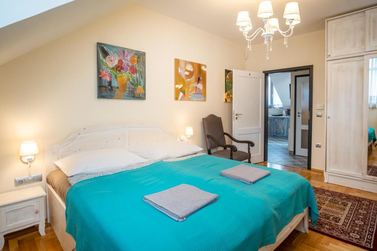 Kiss-Henezi Guest House Keszthely Exterior photo