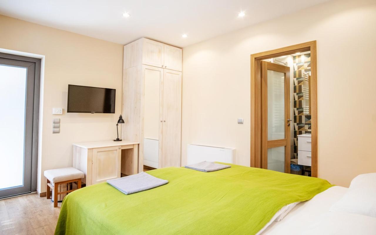 Kiss-Henezi Guest House Keszthely Exterior photo