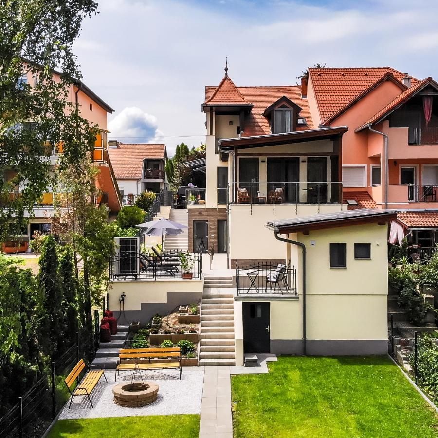 Kiss-Henezi Guest House Keszthely Exterior photo